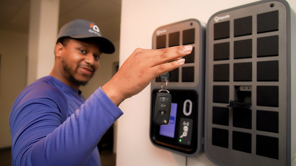 Physical Key Management Systems vs. Digital Locks for Businesses