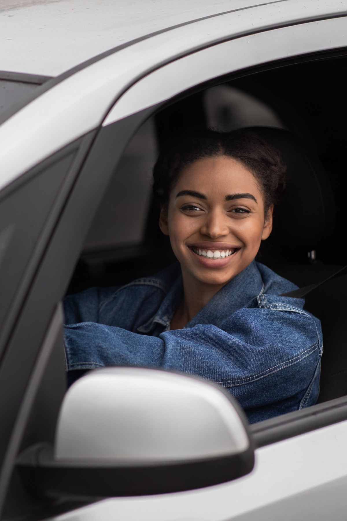 Automatizza e monitora l'accesso alle auto condivise per la tua flotta